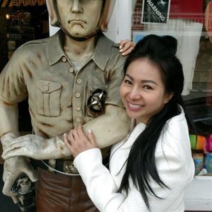 Meet your Posher, Hoang